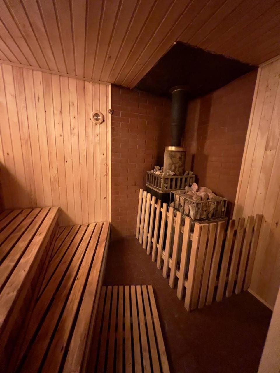 Спортохота Hotel Черкаси Екстериор снимка
